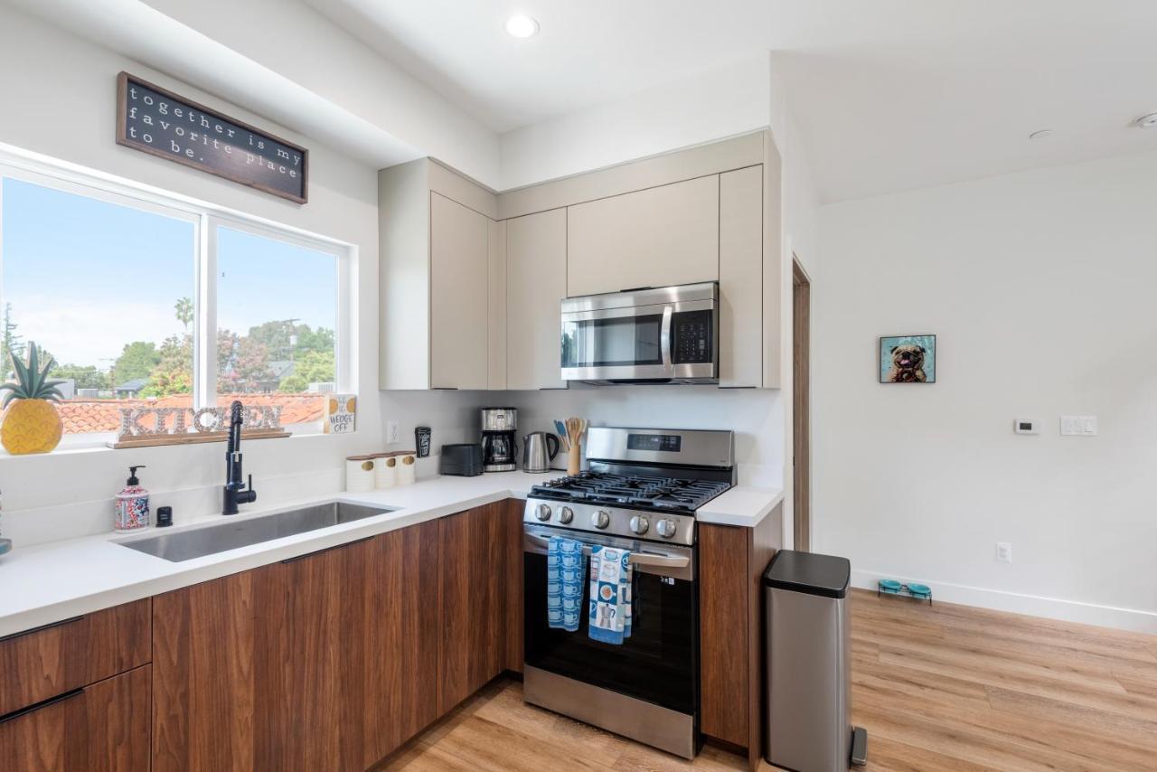 Stylish Sherman Oaks Townhouse 3Bed + 3.5Bath All Master Suites ロサンゼルス エクステリア 写真