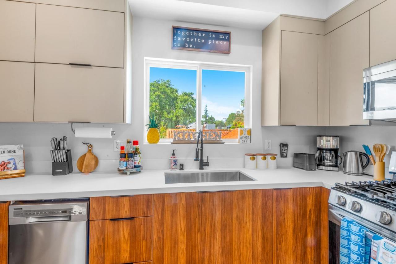 Stylish Sherman Oaks Townhouse 3Bed + 3.5Bath All Master Suites ロサンゼルス エクステリア 写真