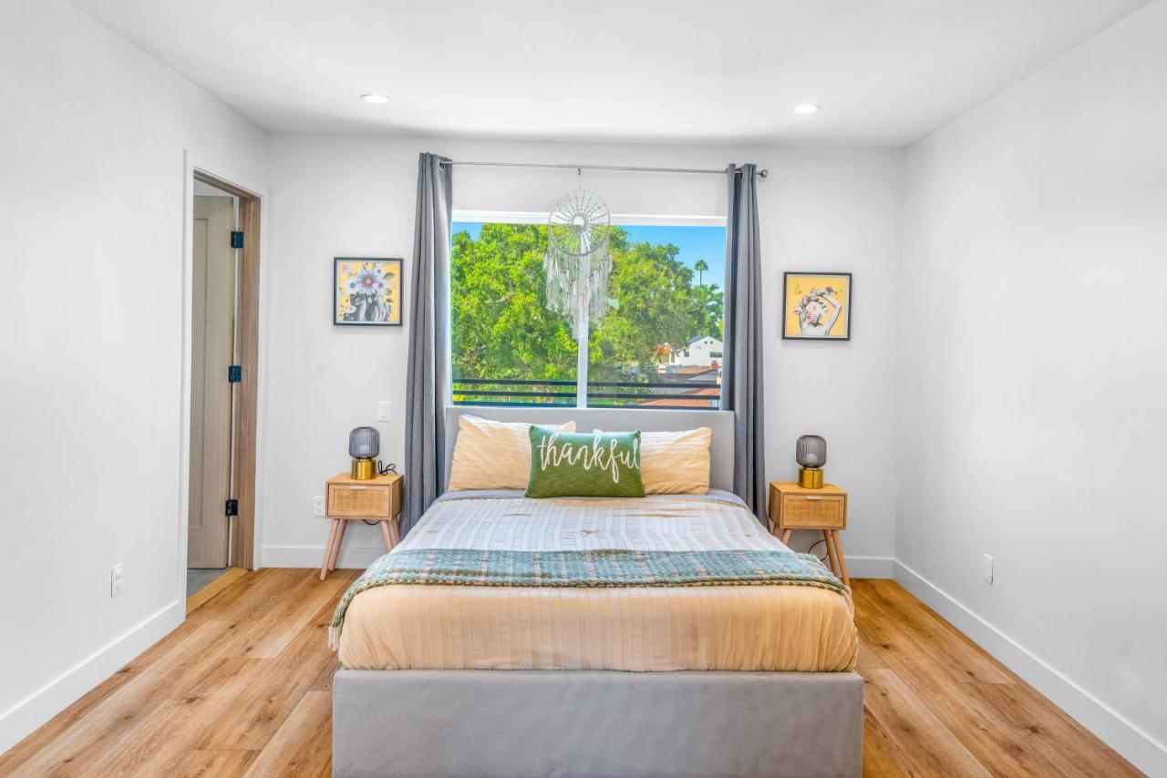 Stylish Sherman Oaks Townhouse 3Bed + 3.5Bath All Master Suites ロサンゼルス エクステリア 写真
