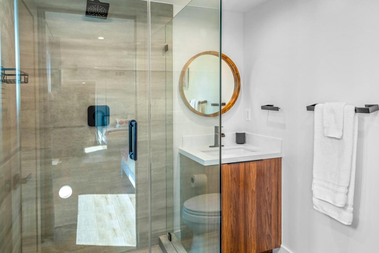 Stylish Sherman Oaks Townhouse 3Bed + 3.5Bath All Master Suites ロサンゼルス エクステリア 写真